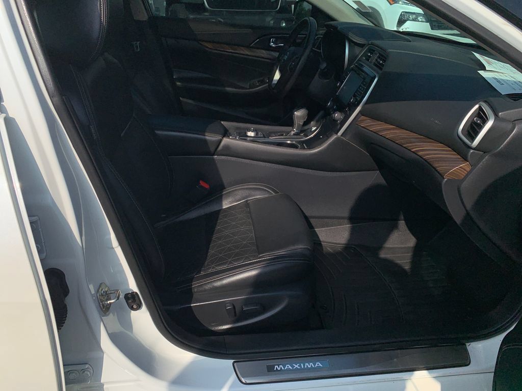 Used 2017 Nissan Maxima Platinum w/ Medallion Package FWD image 30