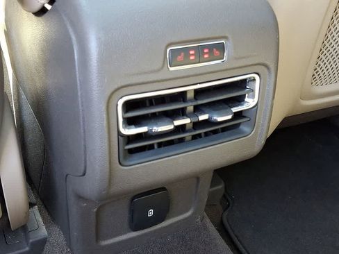 Used 2021 Lincoln Corsair FWD w/ Premium Package image 27