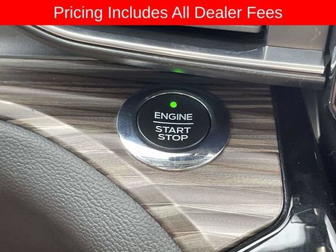 Used 2021 Ford Explorer Limited w/ Equipment Group 301A AWD/4WD image 34