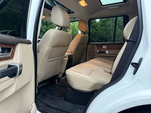 Used 2016 Land Rover LR4 AWD/4WD image 12