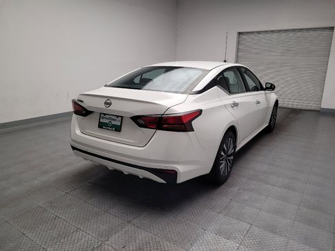 Used 2025 Nissan Altima 2.5 SV FWD image 9