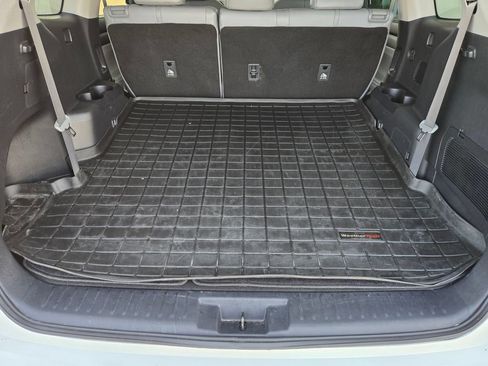 Used 2021 Toyota Highlander XLE FWD image 29