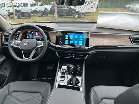 New 2026 Volkswagen Atlas SE FWD image 10