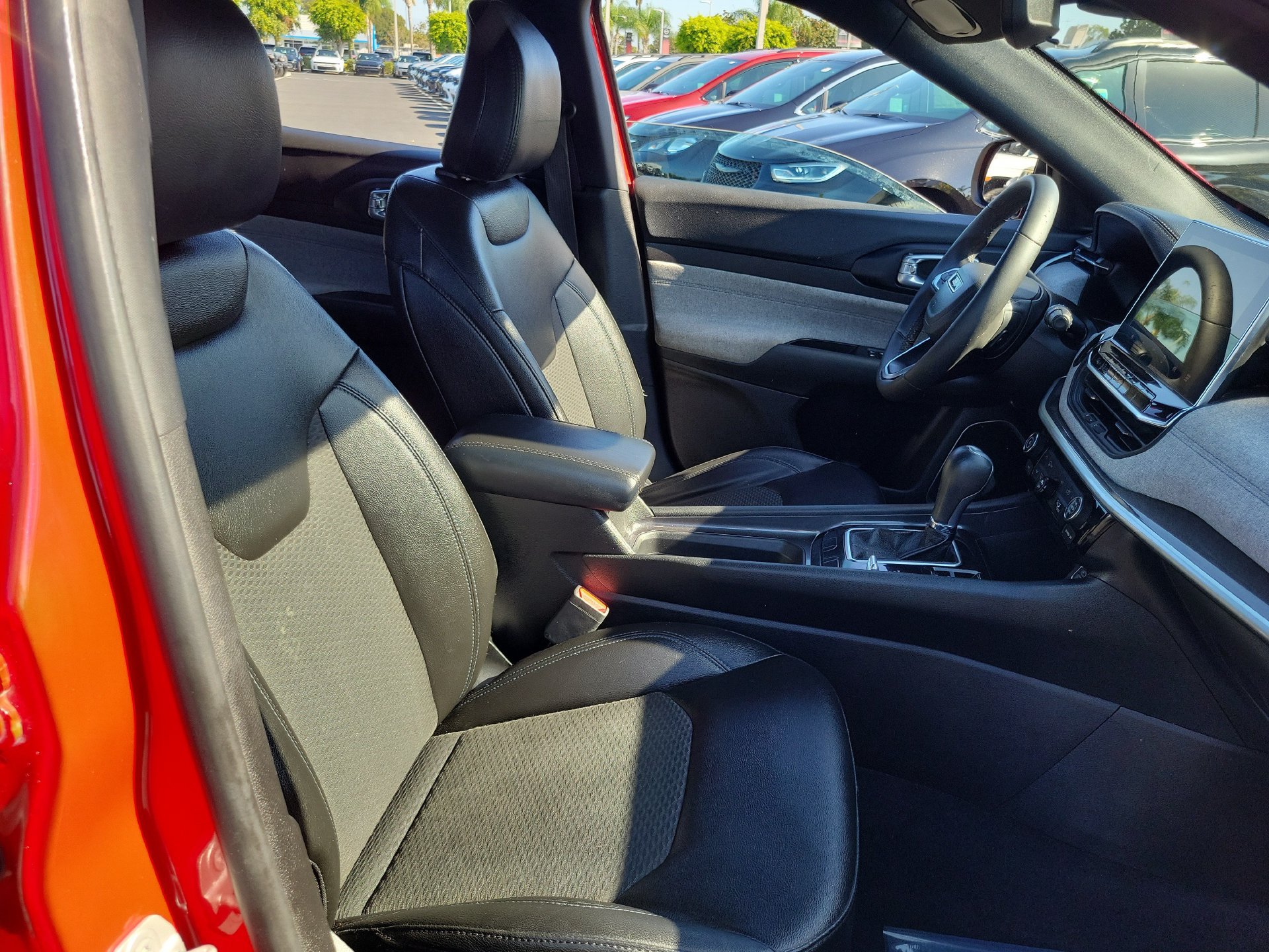 Certified 2024 Jeep Compass Latitude AWD/4WD image 16