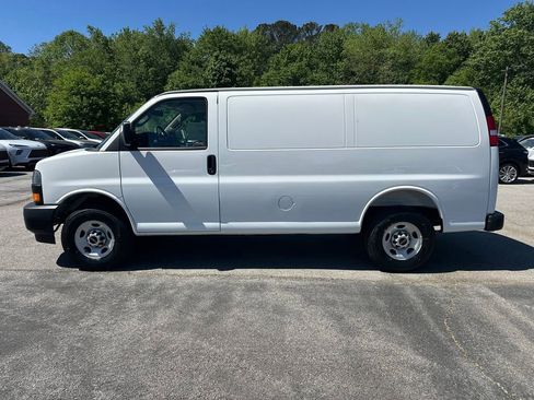 New 2026 GMC Savana 2500 w/ Driver Convenience Package RWD image 9