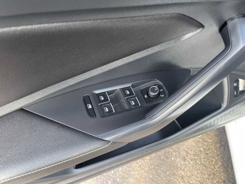 Used 2023 Volkswagen Jetta Sport image 16