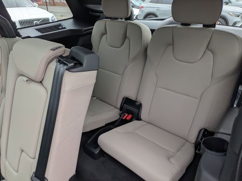 New 2026 Volvo XC90 B6 Plus w/ Protection Package Premier image 17