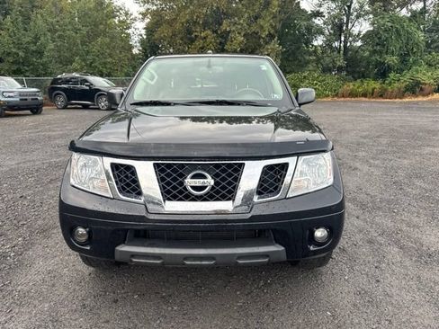 Used 2017 Nissan Frontier SV w/ SV Value Truck Package AWD/4WD image 2