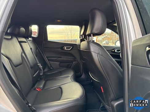 Used 2025 Jeep Compass Trailhawk image 18