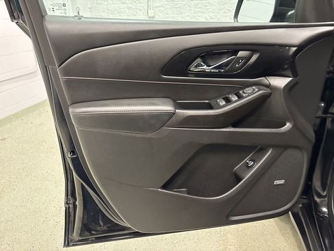Used 2023 Chevrolet Traverse RS w/ LPO, Floor Liner Package AWD/4WD image 14