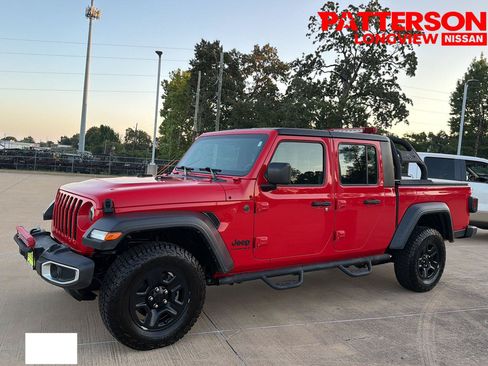 Used 2023 Jeep Gladiator Sport AWD/4WD image 3
