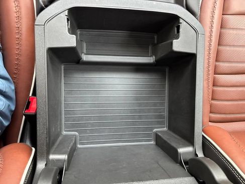 Used 2023 GMC Yukon Denali Ultimate AWD/4WD image 35