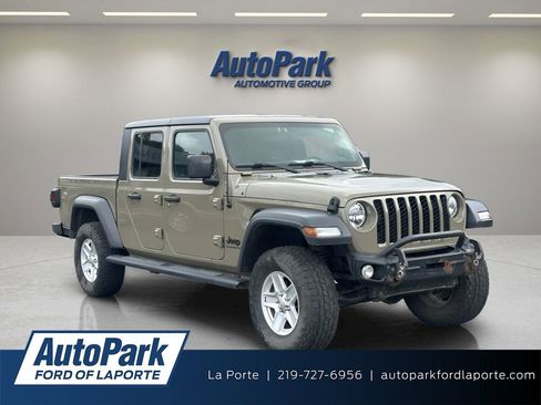 Used 2020 Jeep Gladiator Sport w/ Quick Order Package 24S AWD/4WD image 1