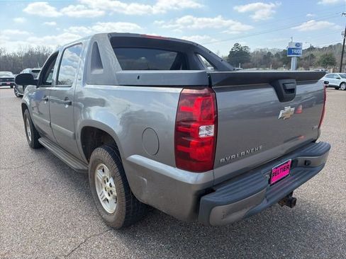 Used 2008 Chevrolet Avalanche LS image 6