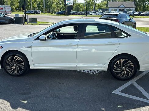 Used 2019 Volkswagen Jetta SEL Premium FWD image 3