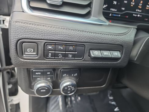 Certified 2023 GMC Yukon XL Denali AWD/4WD image 29