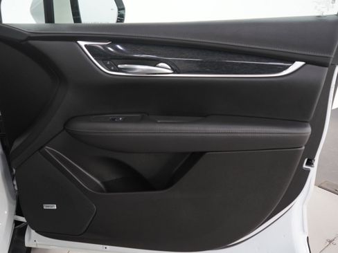 Used 2022 Cadillac XT5 Premium Luxury image 12