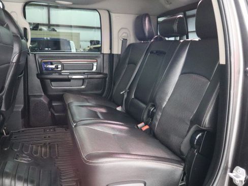 Used 2016 RAM 2500 Laramie w/ Convenience Group RWD image 10
