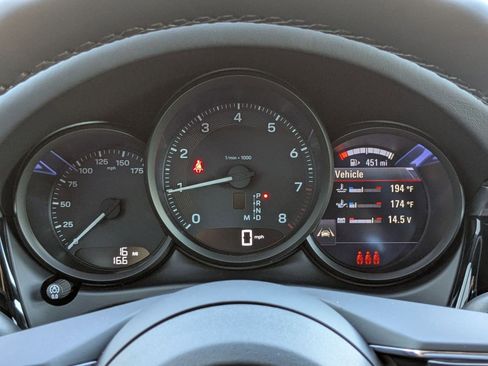 New 2026 Porsche Macan image 16