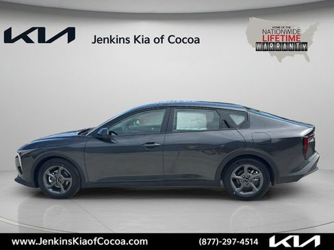 New 2026 Kia K4 FWD image 9