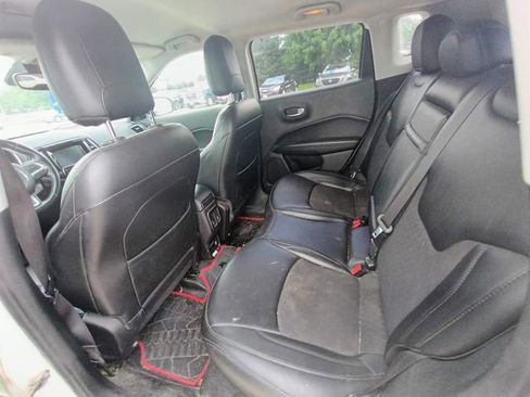 Used 2019 Jeep Compass Latitude AWD/4WD image 17