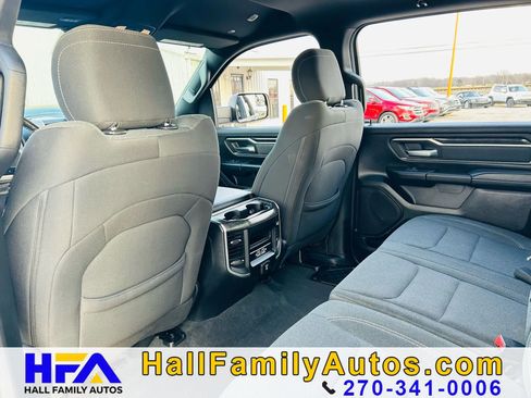 Used 2019 RAM 1500 Big Horn AWD/4WD image 16