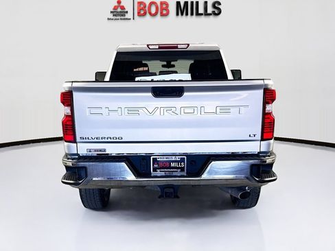 Used 2022 Chevrolet Silverado 2500 LT w/ Convenience Package AWD/4WD image 6