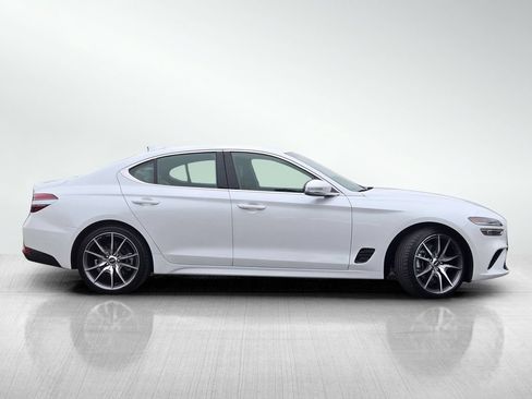 Used 2023 Genesis G70 2.0T RWD image 3