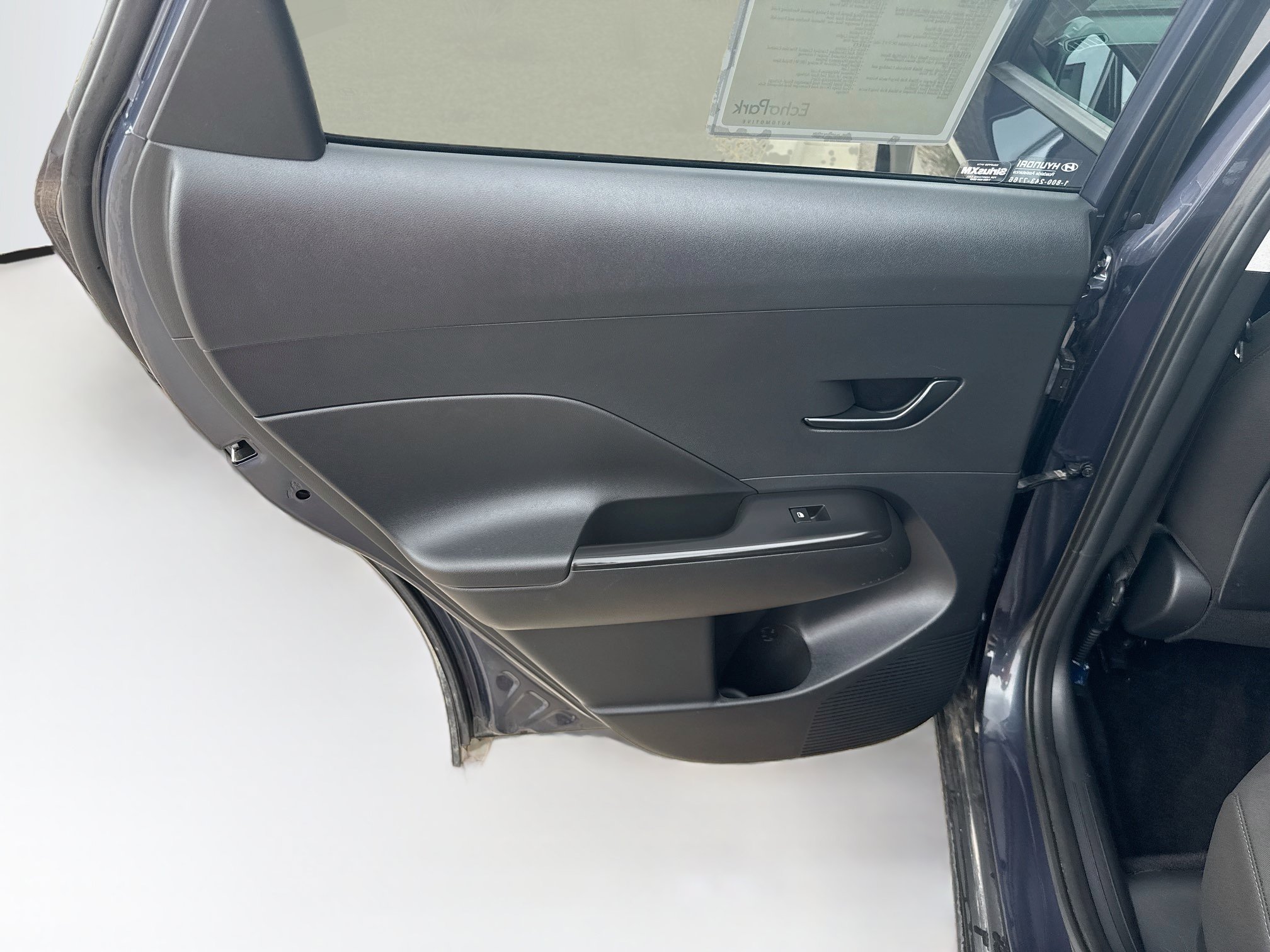 Used 2025 Hyundai Kona SEL AWD/4WD image 27