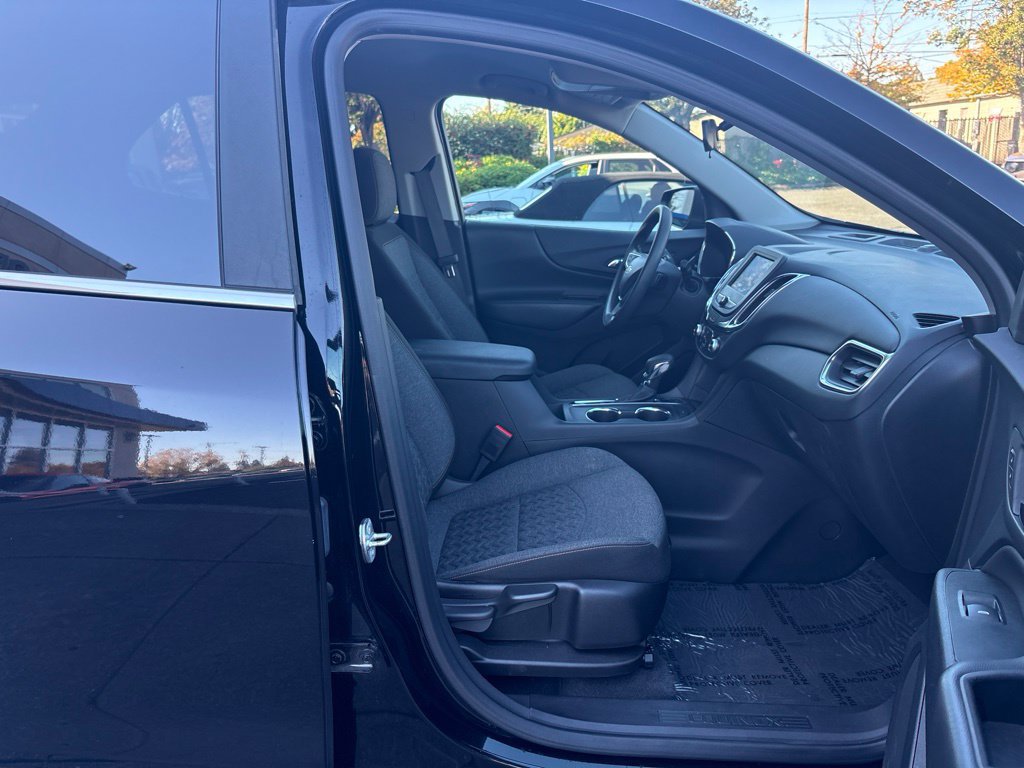Used 2023 Chevrolet Equinox LT AWD/4WD image 23