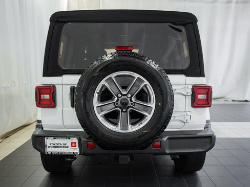 Used 2021 Jeep Wrangler Unlimited Sahara w/ Dual Top Group AWD/4WD image 5