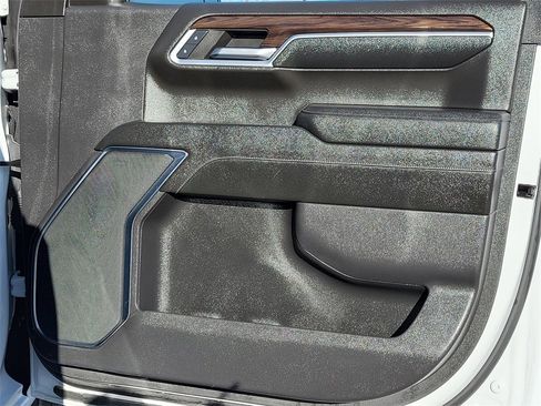 Certified 2024 GMC Sierra 1500 SLT image 15