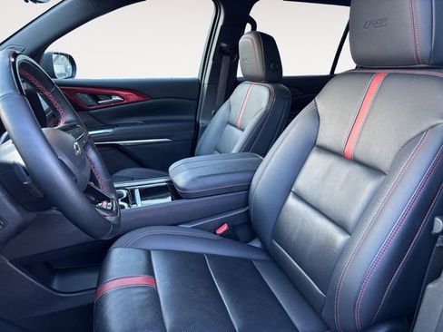 Used 2024 Chevrolet Traverse RS w/ LPO, Floor Liner Package AWD/4WD image 9