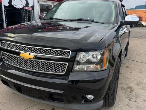 Used 2012 Chevrolet Avalanche LTZ image 2