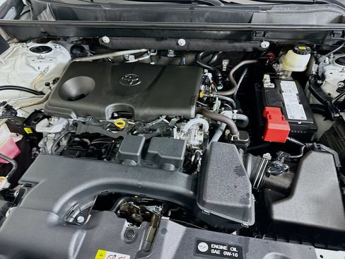 Used 2022 Toyota RAV4 LE FWD image 29
