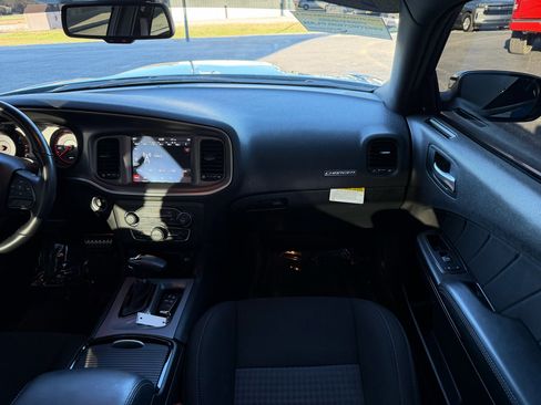 Used 2022 Dodge Charger R/T w/ Blacktop Package image 22