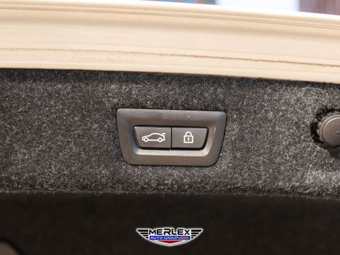 Used 2019 BMW 540i w/ M Sport Package image 52