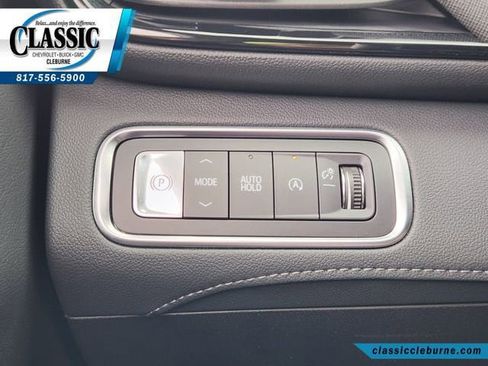 Used 2025 Buick Enclave Preferred FWD image 23