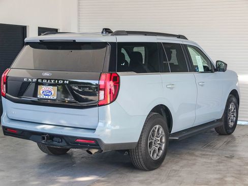Certified 2025 Ford Expedition Active RWD image 4