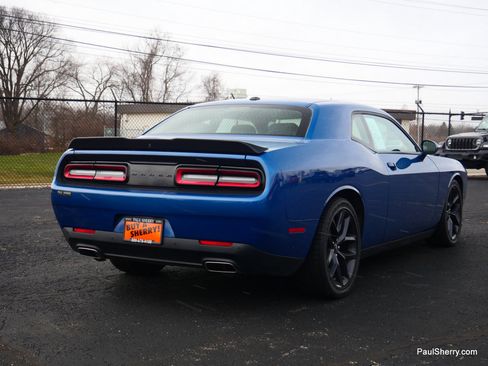 Used 2022 Dodge Challenger GT w/ Blacktop Package image 11