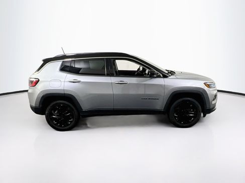 Used 2022 Jeep Compass Limited AWD/4WD image 4