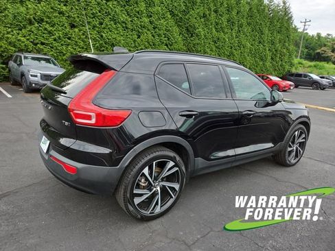 Used 2022 Volvo XC40 T5 R-Design w/ Advanced Package AWD/4WD image 7