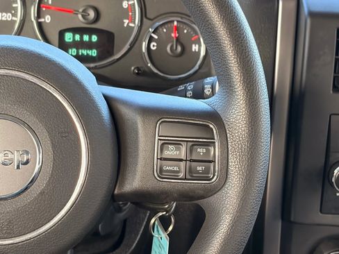 Used 2012 Jeep Liberty Sport w/ Driver Convenience Group AWD/4WD image 76
