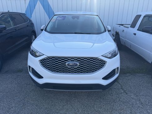 Used 2024 Ford Edge SEL w/ Convenience Package AWD/4WD image 9