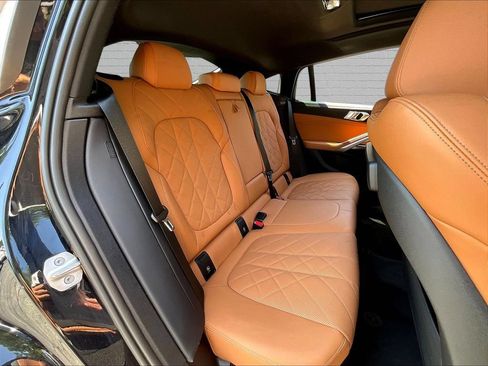 Used 2023 BMW X6 xDrive40i w/ M Sport Package AWD/4WD image 20