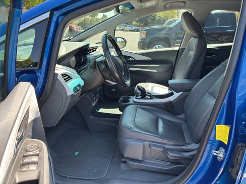 Used 2021 Chevrolet Bolt Premier w/ Infotainment Package FWD image 16