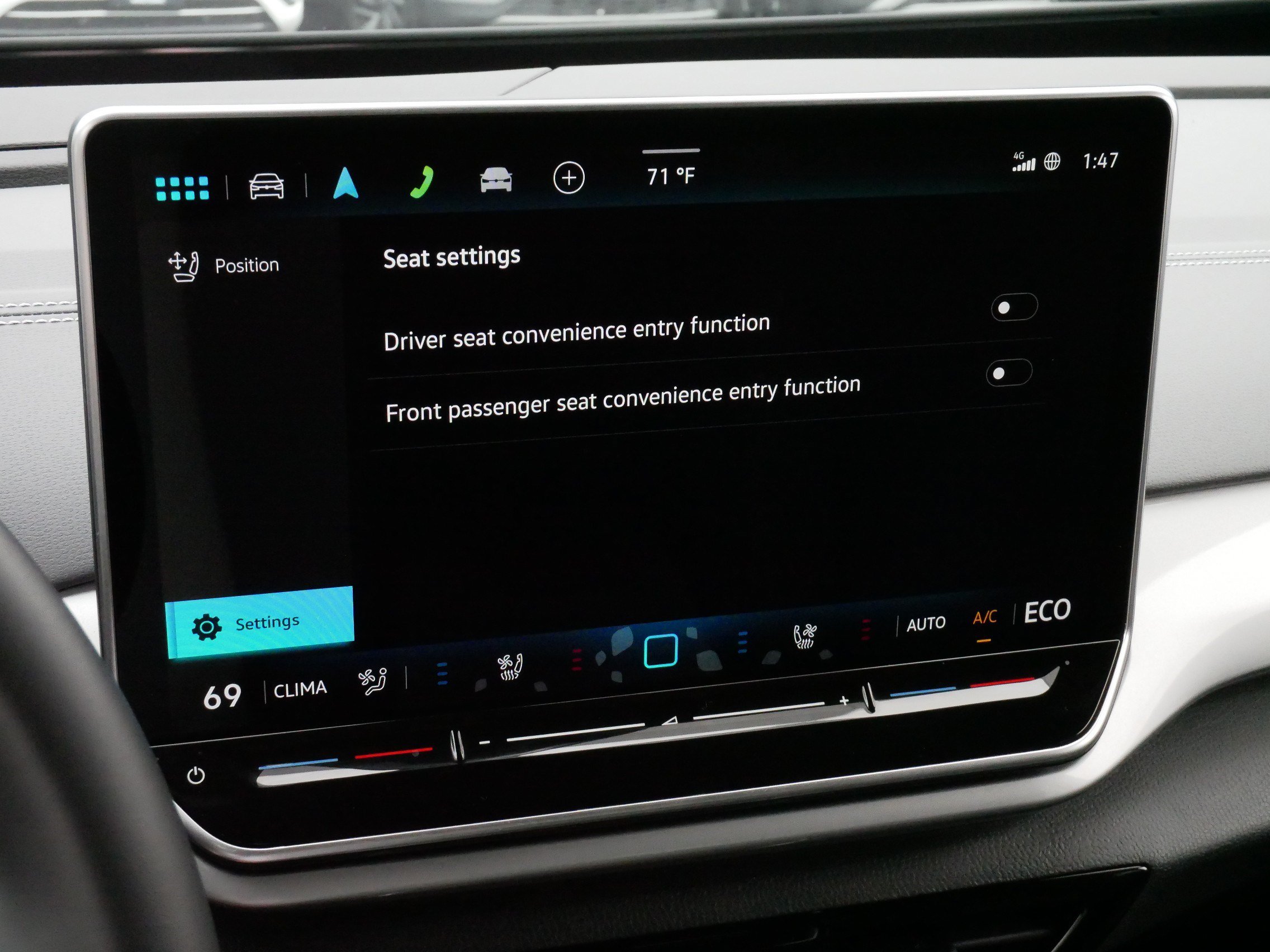 Certified 2025 Volkswagen ID.4 Pro S Plus AWD/4WD image 22