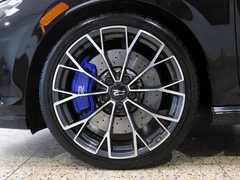 Used 2025 Volkswagen Golf image 23