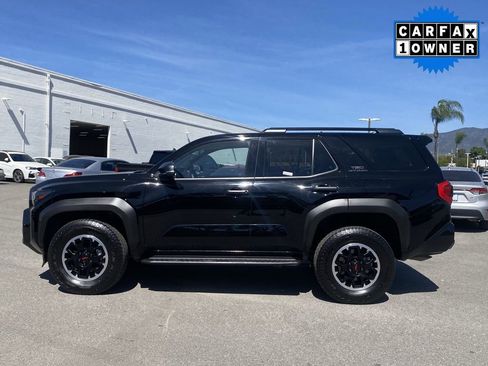 Certified 2025 Toyota 4Runner TRD Off-Road image 2