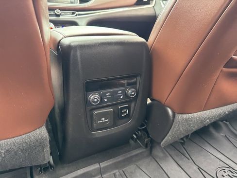 Used 2018 Buick Enclave Avenir image 22